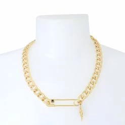 STEVEMADDEN SAFETY PIN SHORT PENDANT GOLD