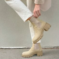 SteveMadden HUTCH SAND SUEDE