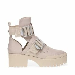 SteveMadden Women's Shoes GRADEN SAND