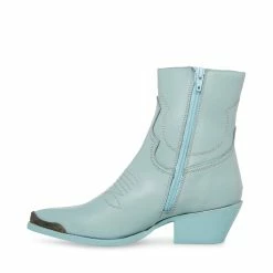 STEVEMADDEN Women's Shoes GREYSON BABY BLUE LEATHER