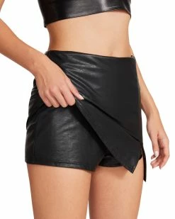 STEVEMADDEN CAM FAUX LEATHER SKORT BLACK Women's Clothing