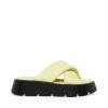 STEVEMADDEN EZRA YELLOW