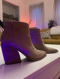 Recurate Resale ALERT TAN SUEDE - SM REBOOTED