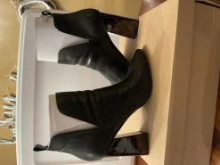 Recurate ROGERS BLACK LEATHER - SM REBOOTED Resale