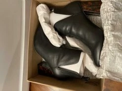 Recurate ROGERS BLACK LEATHER - SM REBOOTED Resale