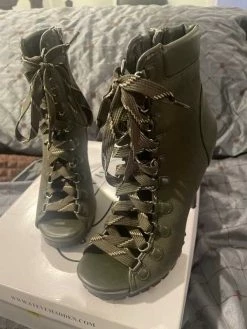 Recurate Resale FEARLESS OLIVE - SM REBOOTED