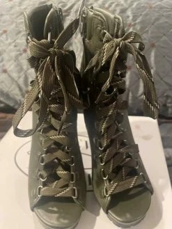 Recurate Resale FEARLESS OLIVE - SM REBOOTED