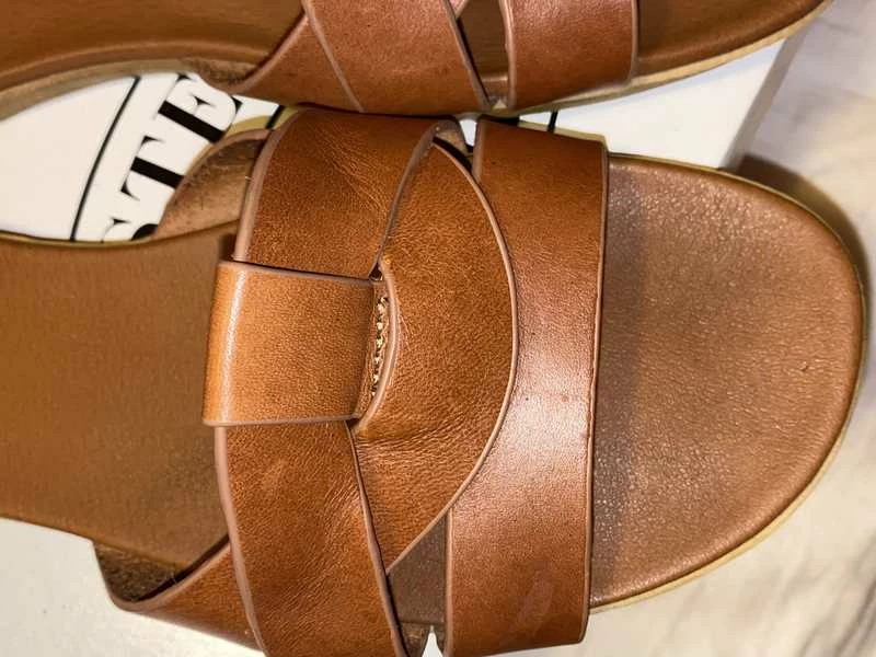 Recurate Resale VIVIEN TAN LEATHER - SM REBOOTED