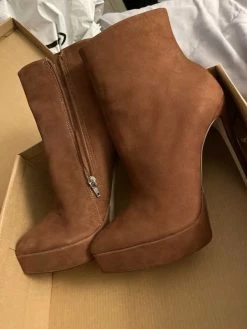 Recurate VELINA BROWN NUBUCK - SM REBOOTED Resale