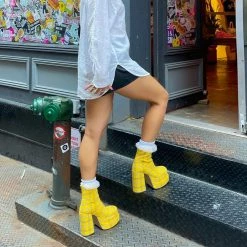 STEVEMADDEN Women's Shoes COBRA YELLOW PLAID