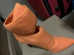 Recurate Resale FASTEN ORANGE - SM REBOOTED