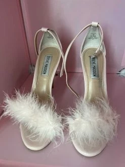 Recurate SM FLUFFY STRAPPY HEEL- SM REBOOTED Resale