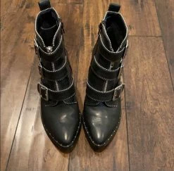 Recurate Resale HATTIE IN BLACK LEATHER -SM REBOOTED