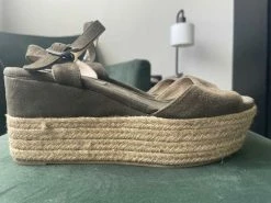 Recurate KIANNA OLIVE SUEDE - SM REBOOTED
