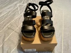 Recurate COVE BLACK LEATHER - SM REBOOTED