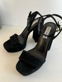 Recurate Resale LESSA BLACK SUEDE - SM REBOOTED