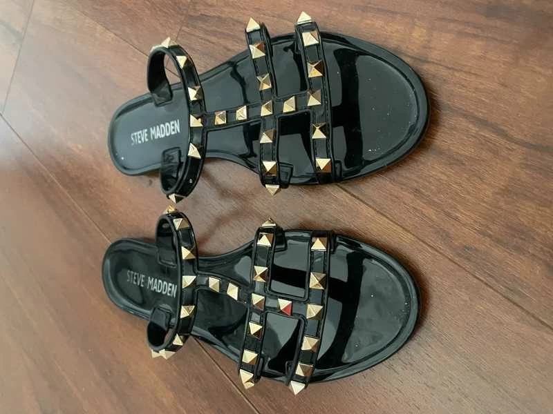 Recurate STEER STUDDED SANDALS IN BLACK - SM REBOOTED