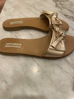 Recurate Resale Gold Bow Sandals - SM REBOOTED