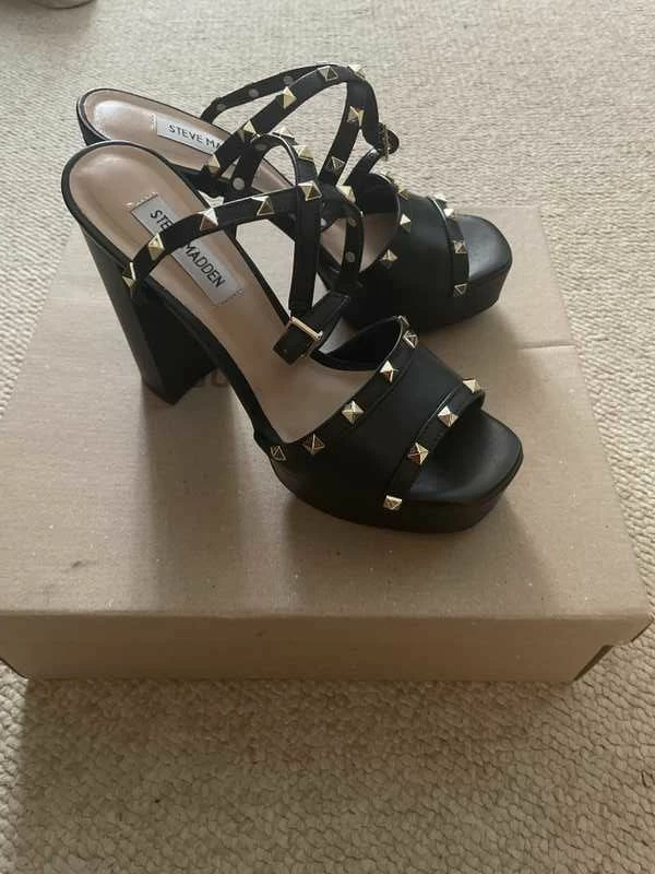 Recurate Resale TABARI BLACK LEATHER - SM REBOOTED