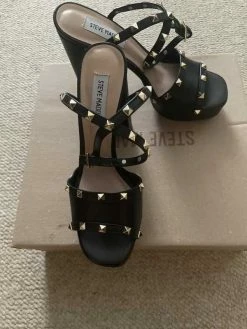 Recurate Resale TABARI BLACK LEATHER - SM REBOOTED