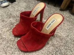 Recurate Resale LURE RED SUEDE - SM REBOOTED