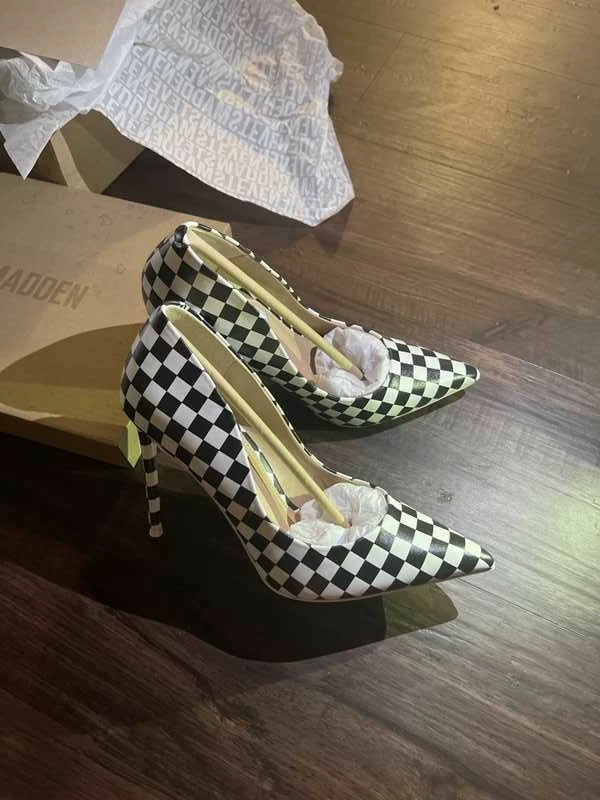 Recurate VALA BLACK/WHITE - SM REBOOTED